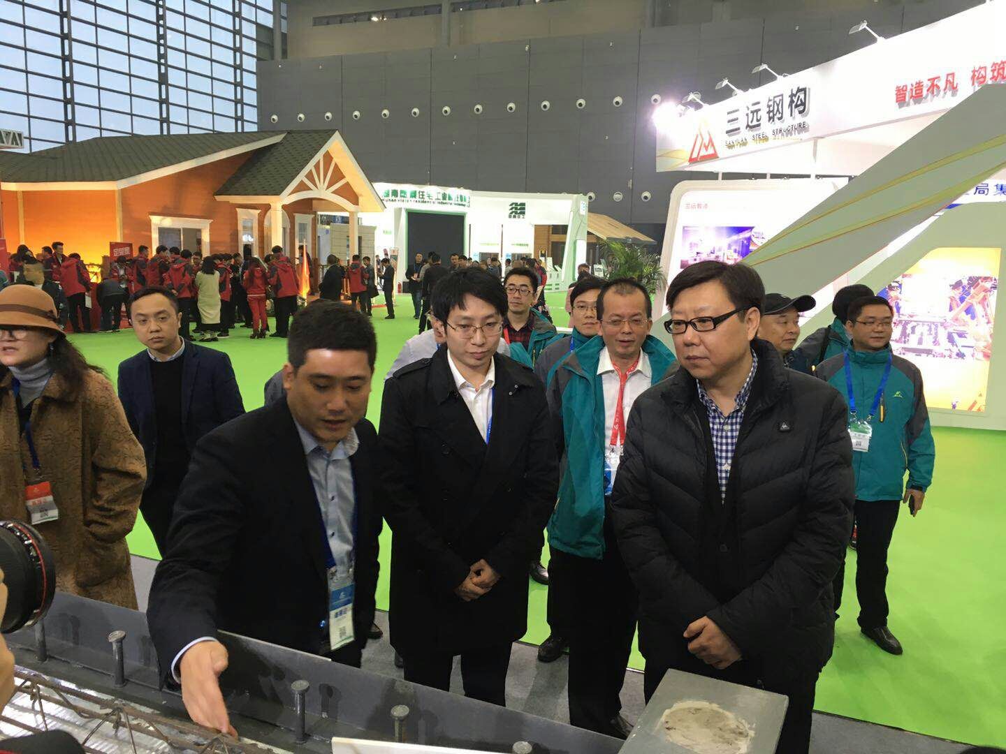 湖南省住建廳廳長鹿山蒞臨漢德邦展廳參觀指導(dǎo)